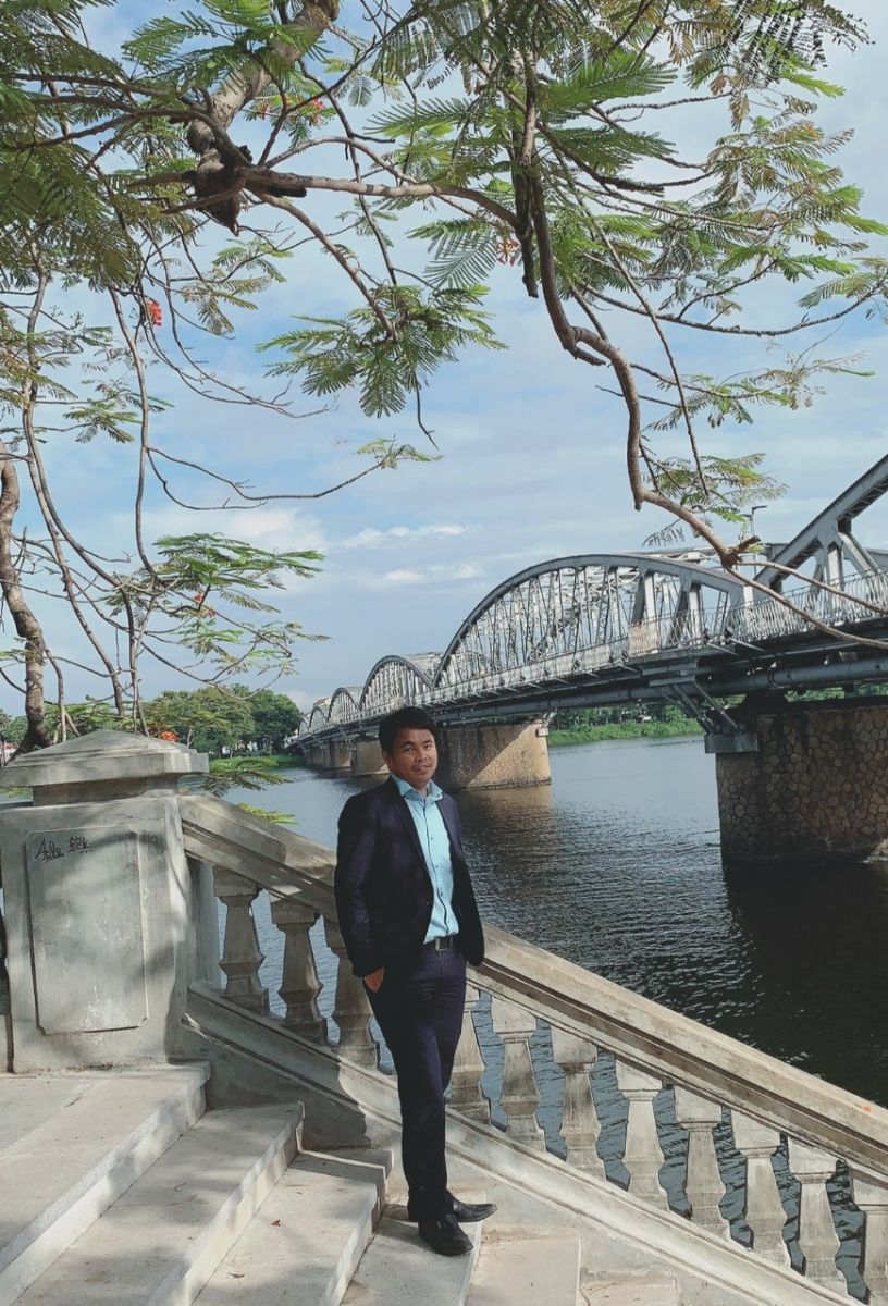 hinh anh thơ mộng cầu trường tiền huế