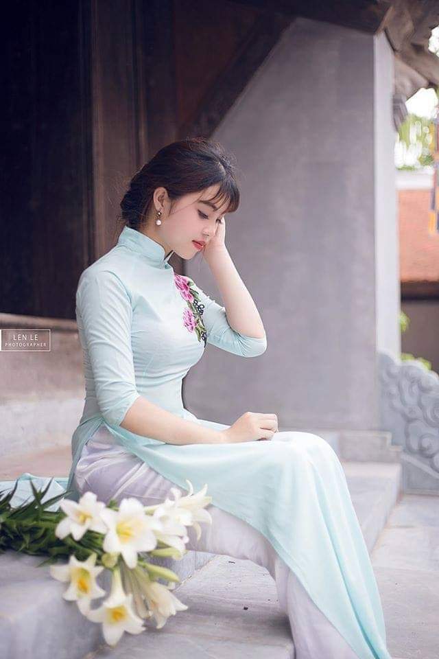 TẬP THƠ 8 CHƯ-ÁO CŨ