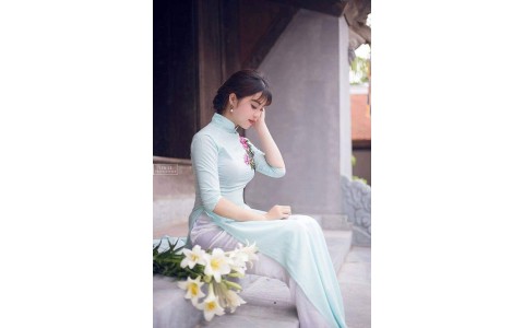 TẬP THƠ 8 CHƯ-ÁO CŨ